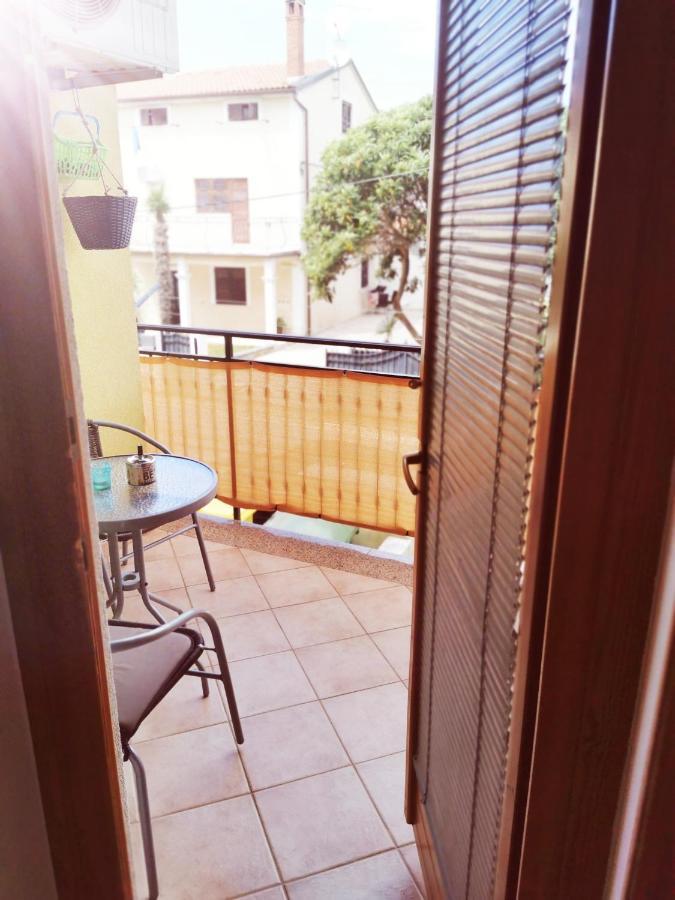 Ferienwohnung Santa Eufemia Rovinj 10Min Walk To City & Free Garage Parking Exterior foto