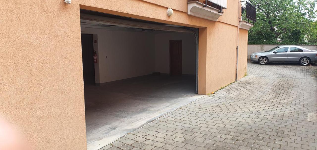 Ferienwohnung Santa Eufemia Rovinj 10Min Walk To City & Free Garage Parking Exterior foto