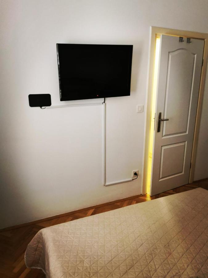 Ferienwohnung Santa Eufemia Rovinj 10Min Walk To City & Free Garage Parking Exterior foto