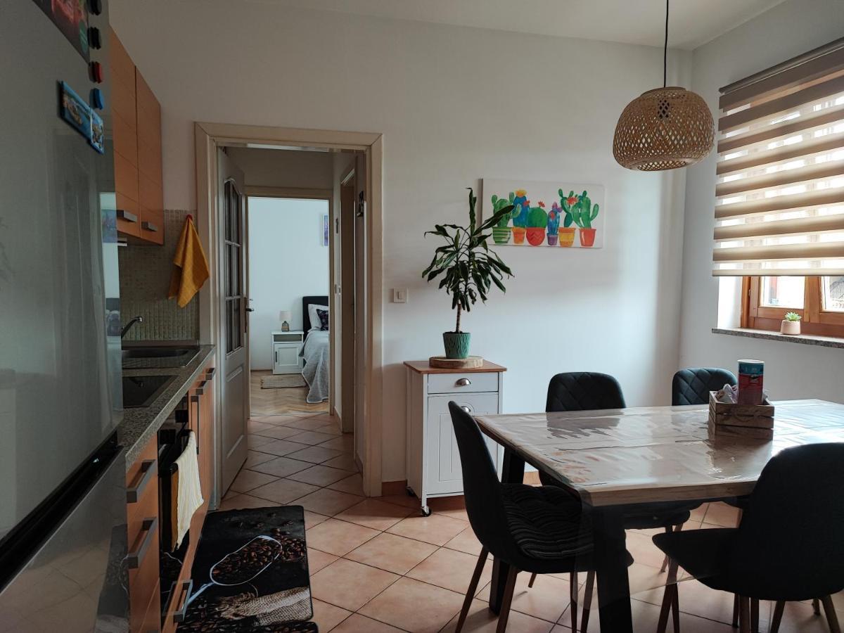 Ferienwohnung Santa Eufemia Rovinj 10Min Walk To City & Free Garage Parking Exterior foto